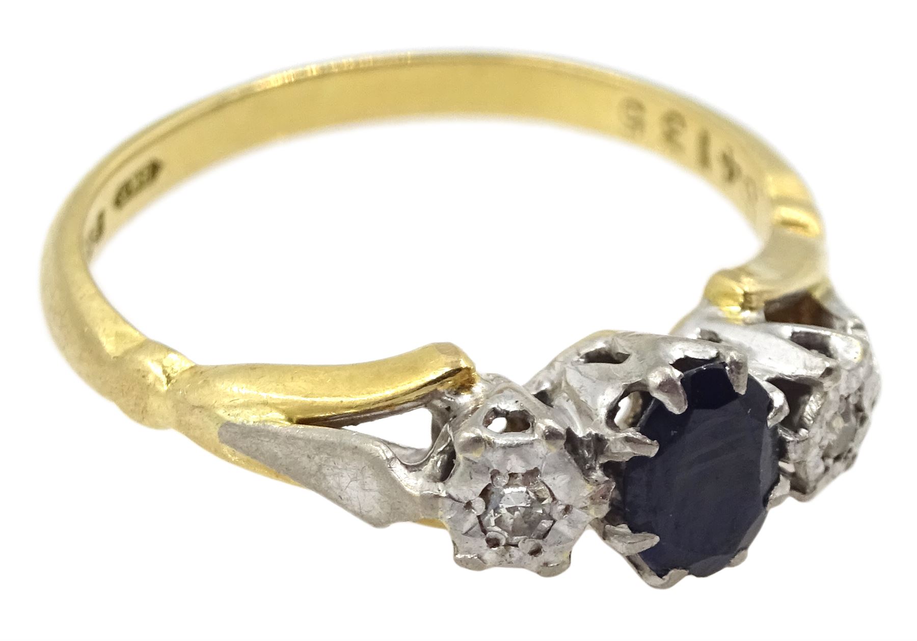 18ct gold oval sapphire and round brilliant cut diamond ring - Image 3 of 4