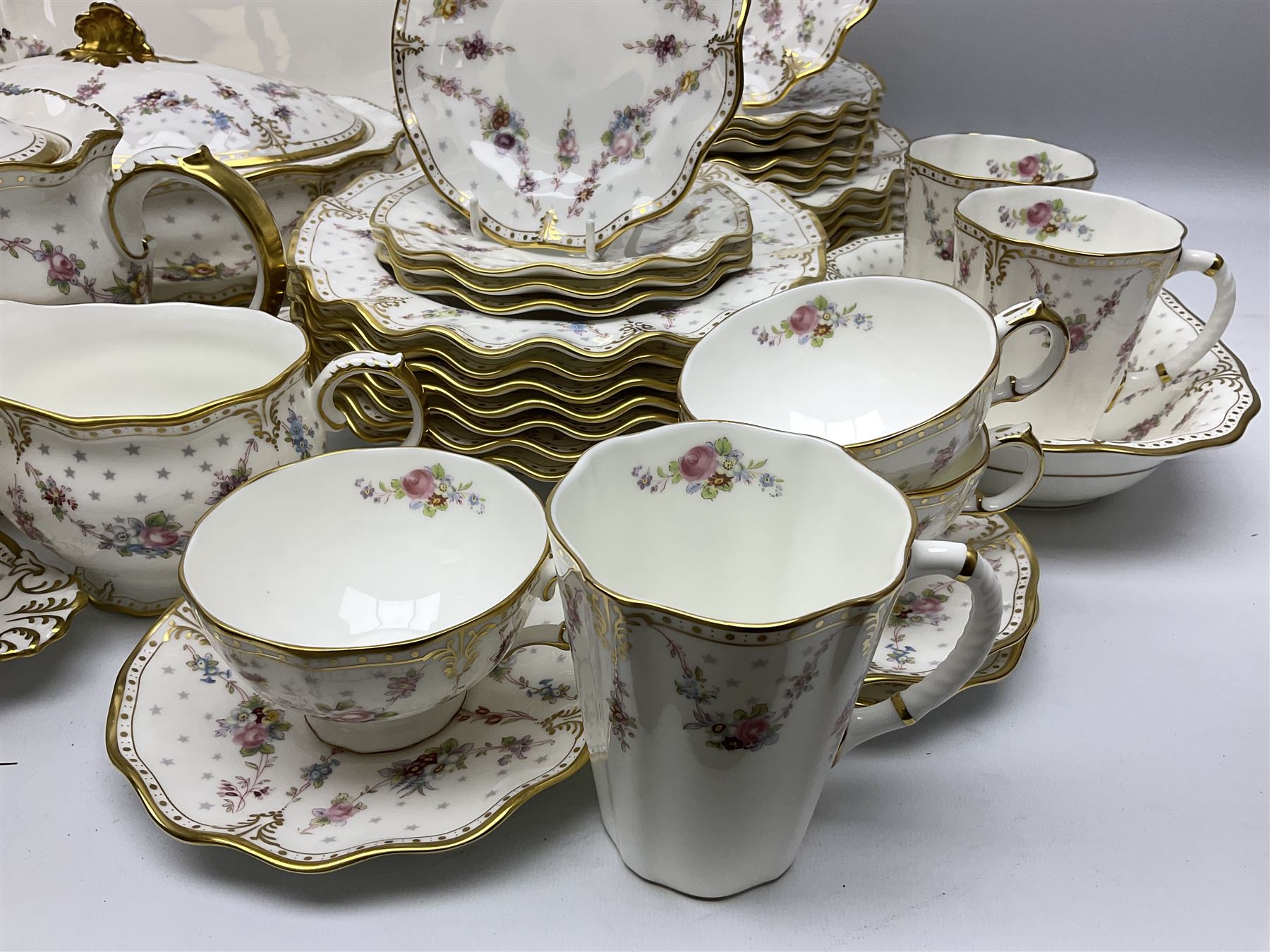 Modern Royal Crown Derby part tea and dinner service - Image 6 of 11