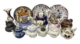 Group of Victorian ceramics