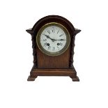 Early 20th century oak cased mantle clock
