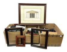 Quantity of jewellery boxes of various sizes