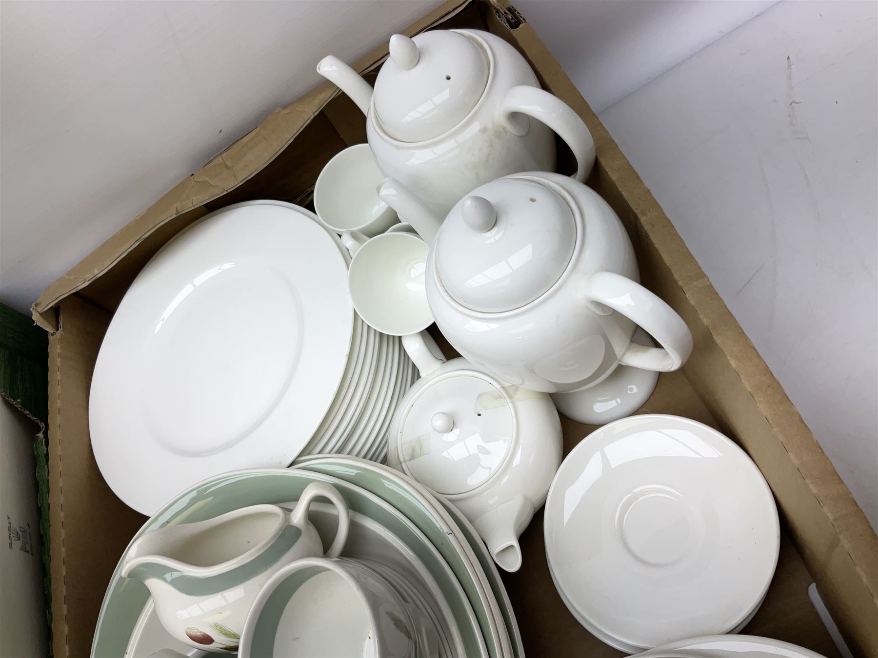 Wood & Sons Clovelly pattern tea and dinner wares - Image 9 of 10