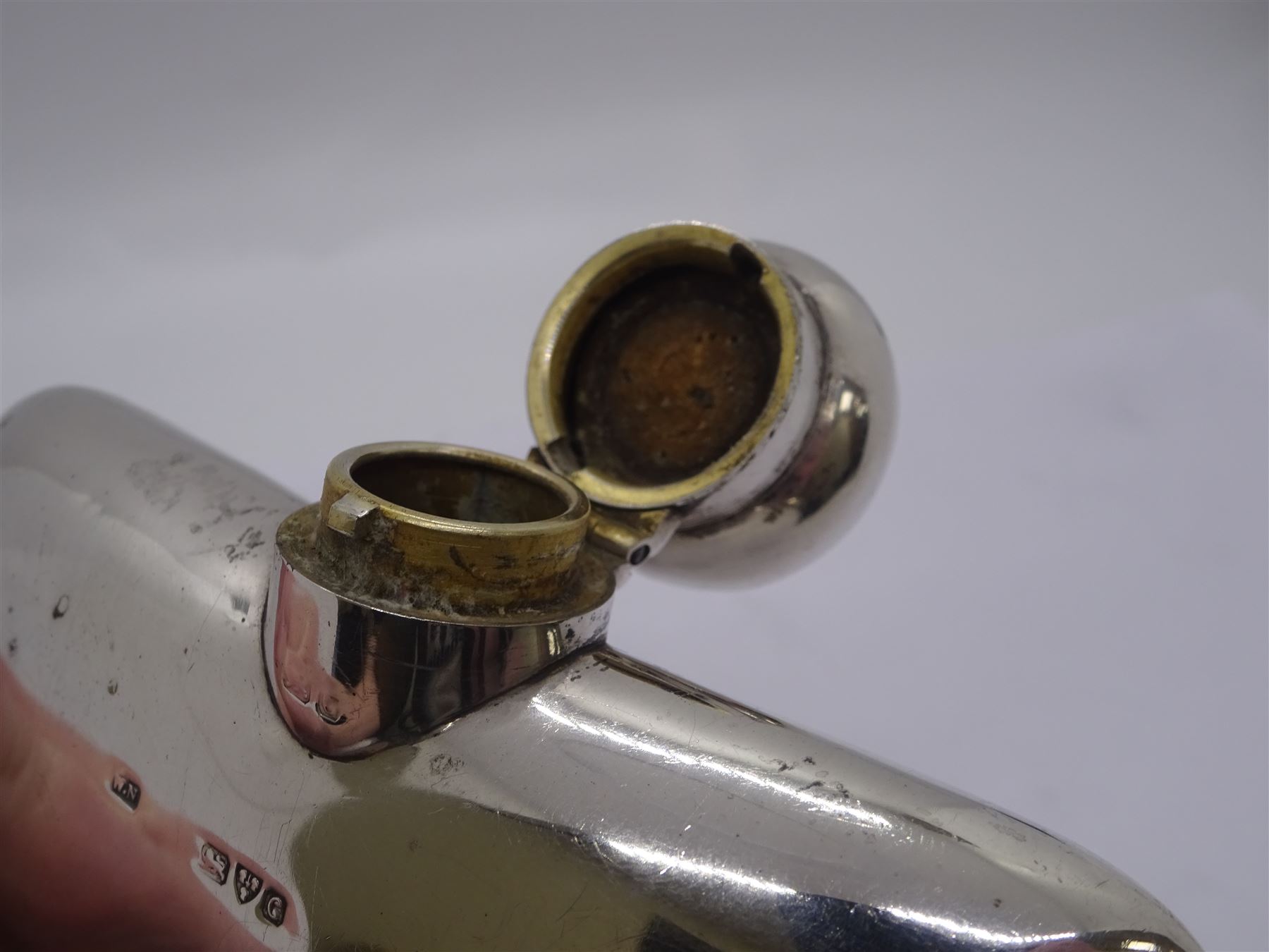 Edwardian silver hip flask - Image 2 of 3
