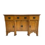 Early 20th century Arts & Crafts oak dresser