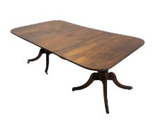 Early 19th century mahogany extending dining table