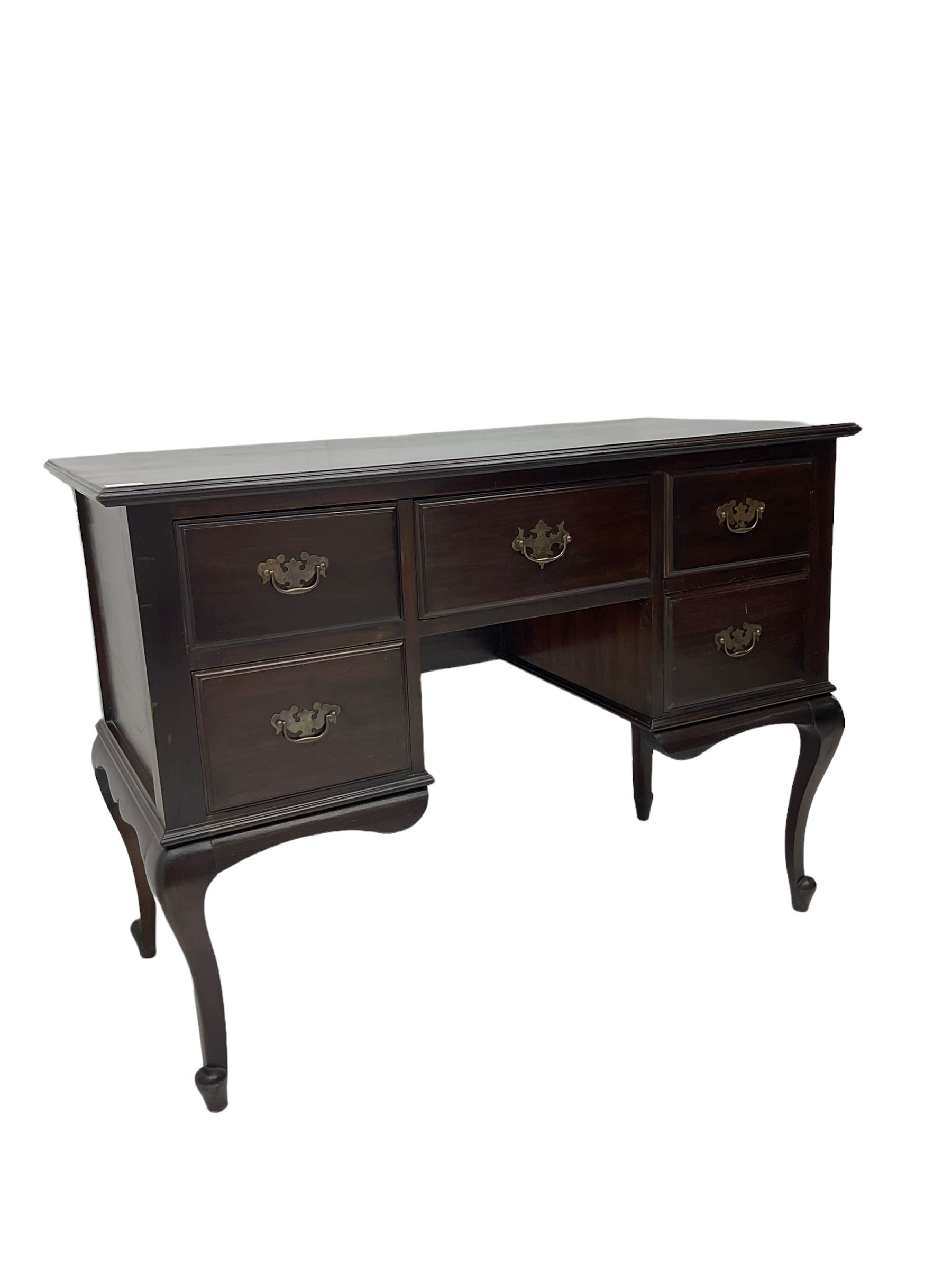 Early 20th century mahogany kneehole desk dressing table - Image 6 of 7