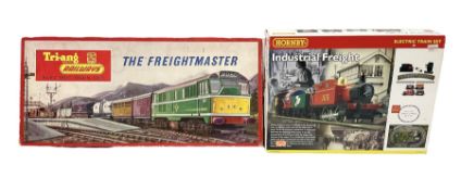 Tri-ang Hornby '00/H0' gauge - RS51 set 'The Freightmaster' with BR Class 31 diesel locomotive No. D