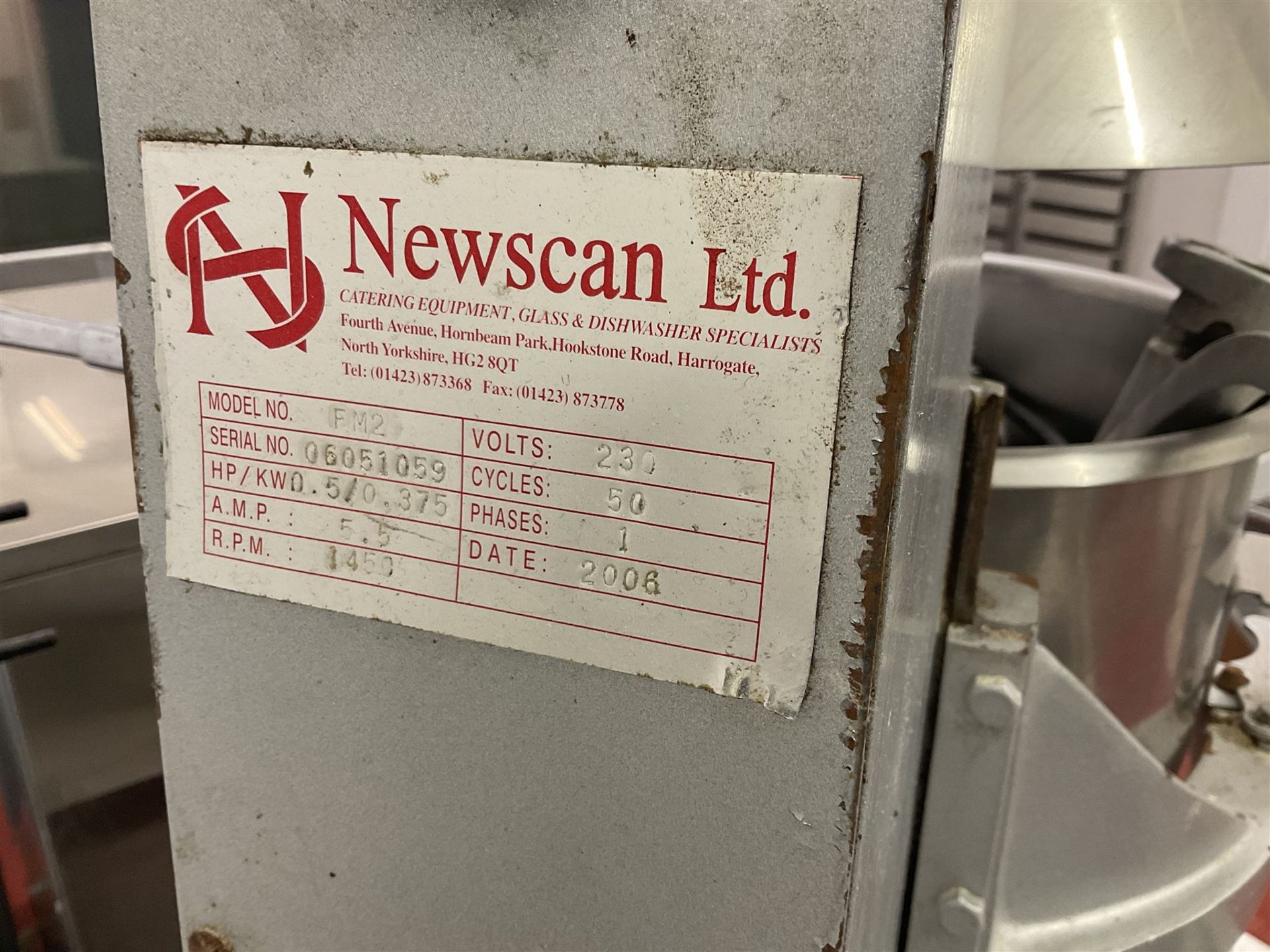 Newscan FM29 mixer with bowl and three attachments- LOT SUBJECT TO VAT ON THE HAMMER PRICE - To be c - Image 2 of 6