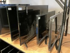Pair of �Seiki, TCL� 32inch , and Pair of �LG�, 24inch TV's (4)- LOT SUBJECT TO VAT ON THE HAMMER