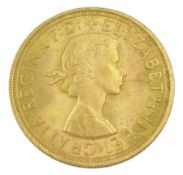 Queen Elizabeth II 1957 gold full sovereign coin