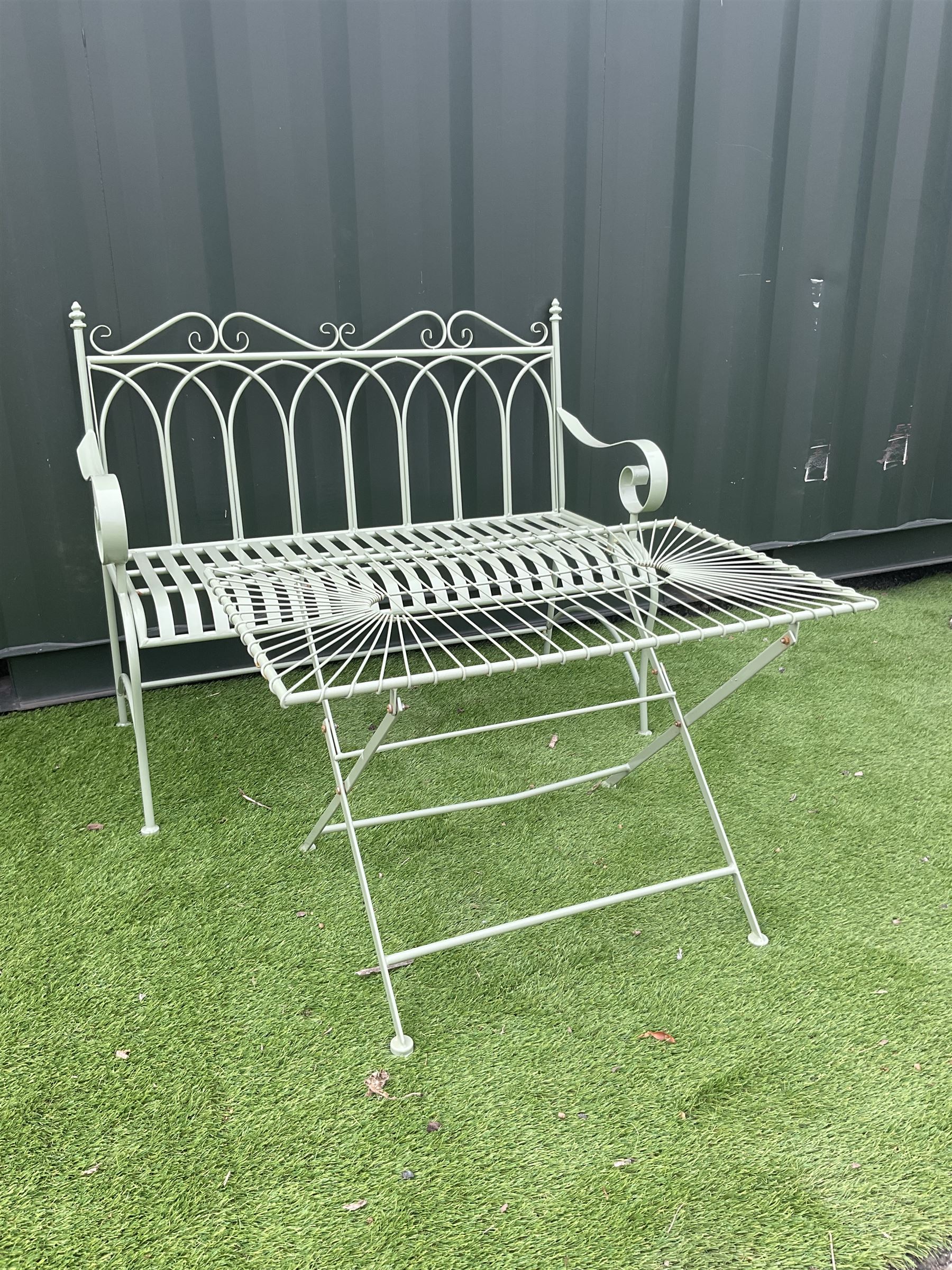 Green finish metal work garden bench (W114cm)