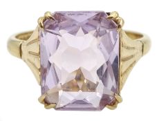 9ct gold single stone amethyst ring