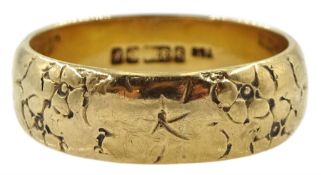 9ct gold wedding band