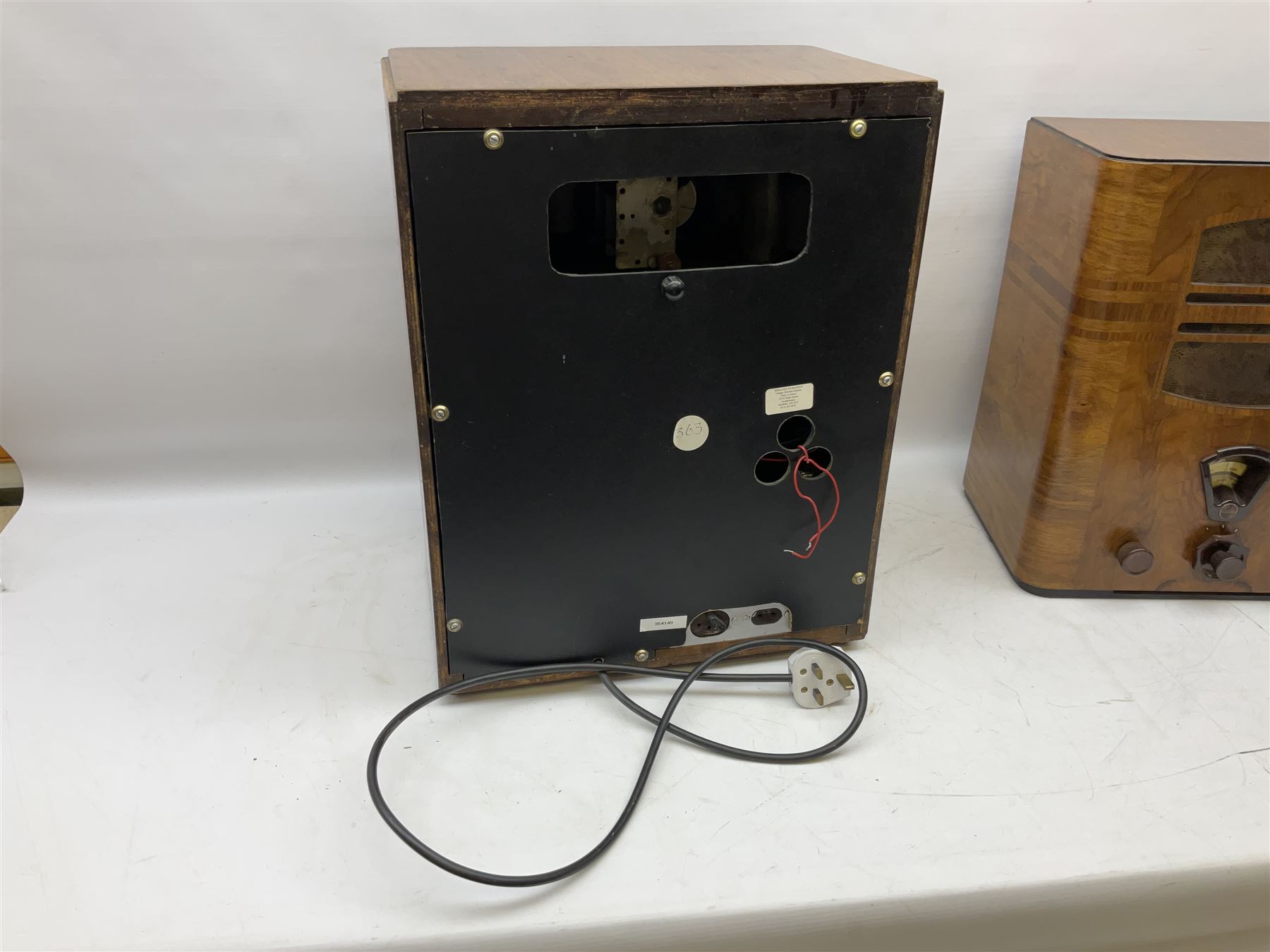 1950s Bush AC41 mahogany cased valve radio - Image 18 of 30