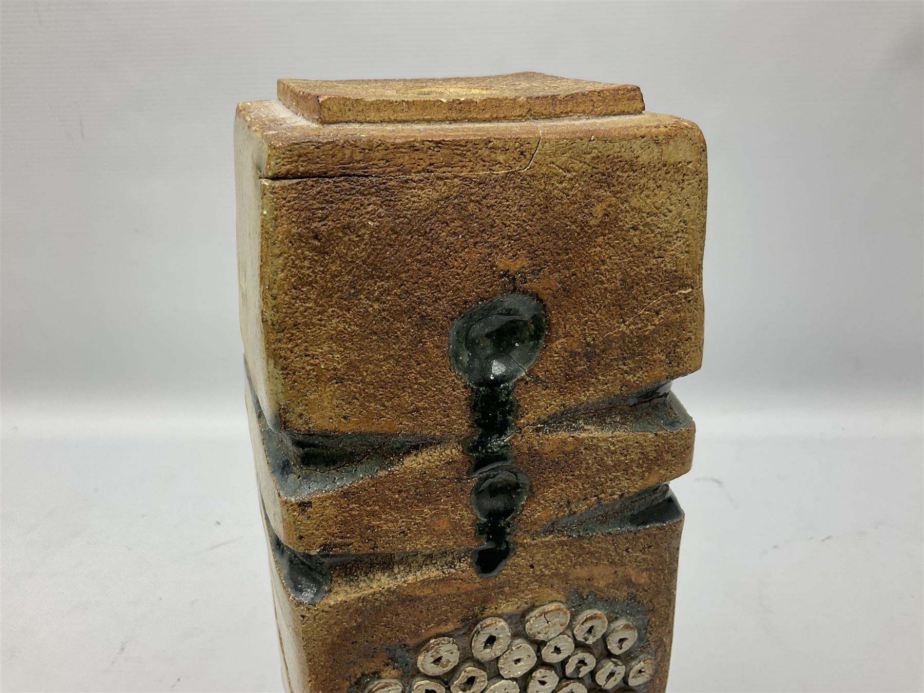 Studio pottery table lamp of slab built and moulded form with applied floral and abstract motifs - Image 5 of 9