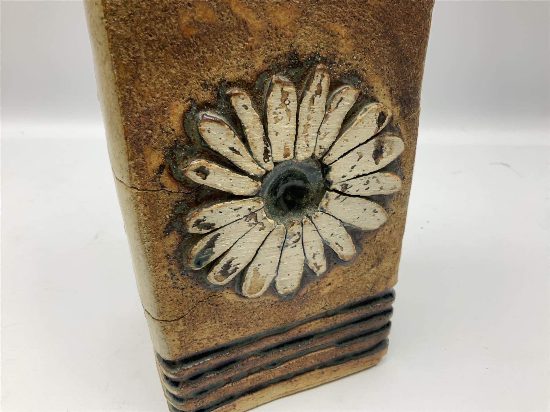 Studio pottery table lamp of slab built and moulded form with applied floral and abstract motifs - Image 4 of 9