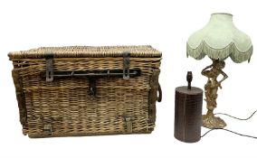 Wicker basket with twin rope handles and hinged lid