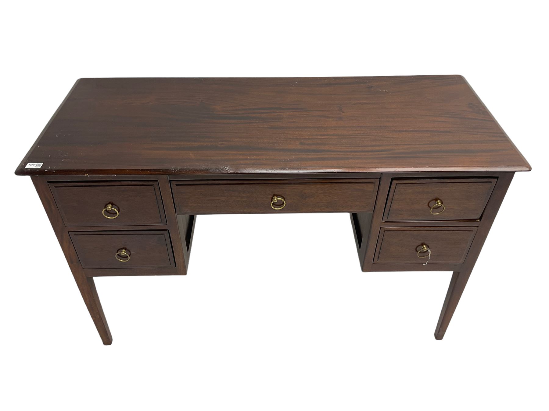 Hardwood kneehole dressing table or desk - Image 2 of 10