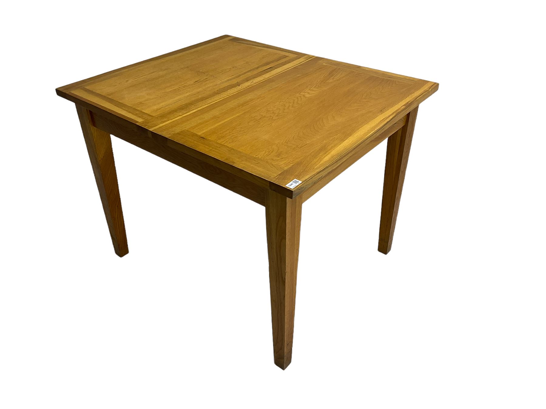 Light oak extending dining table - Image 7 of 7