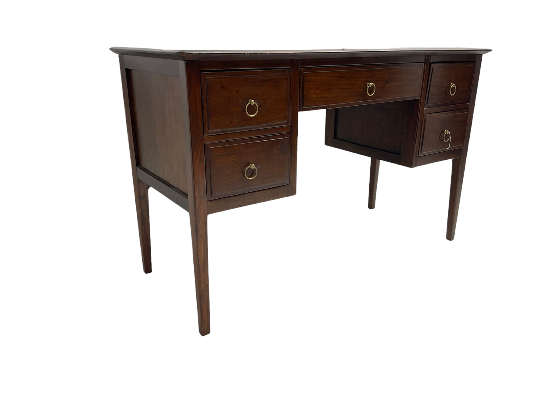 Hardwood kneehole dressing table or desk - Image 7 of 10