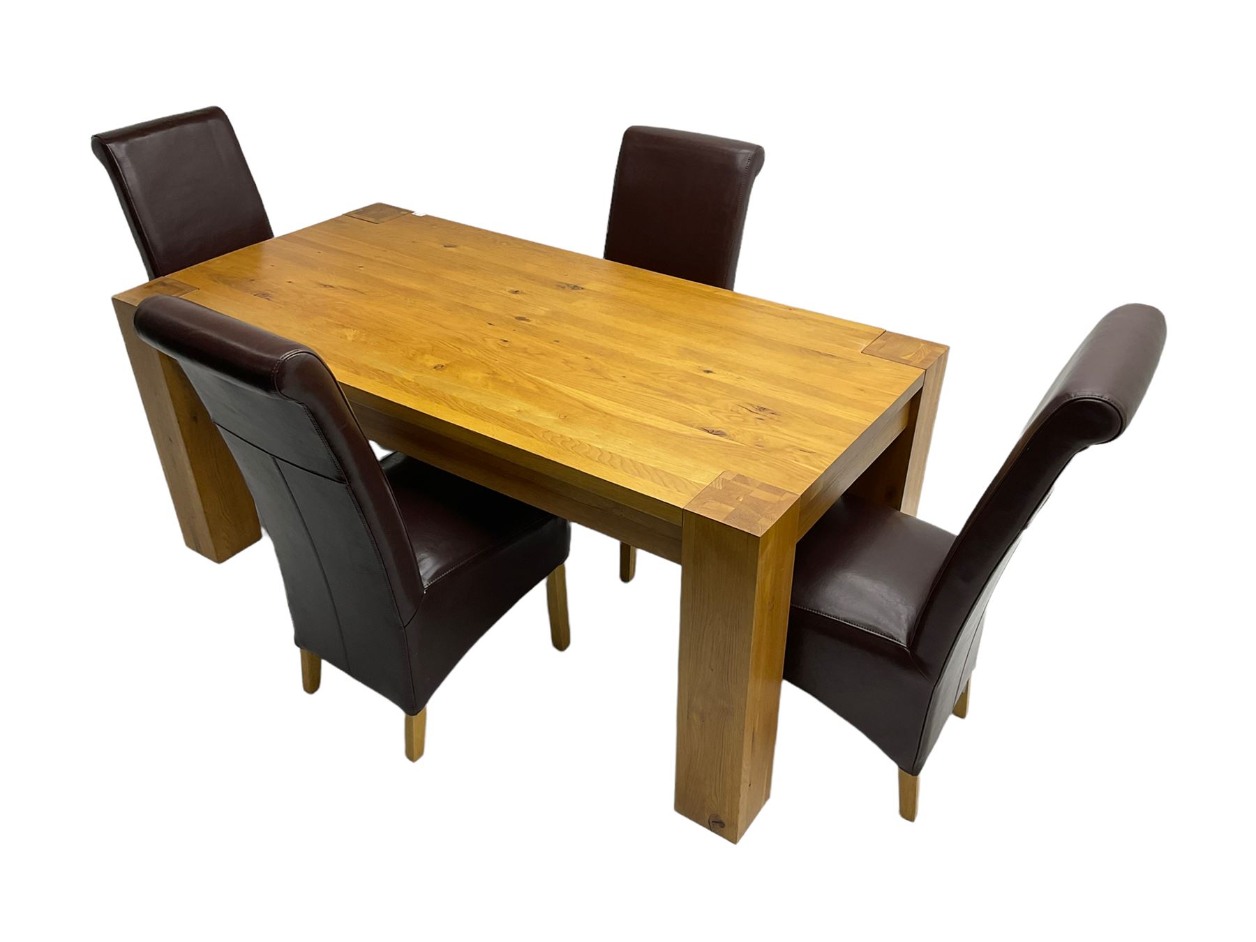 Oak rectangular dining table on square supports - Image 3 of 10