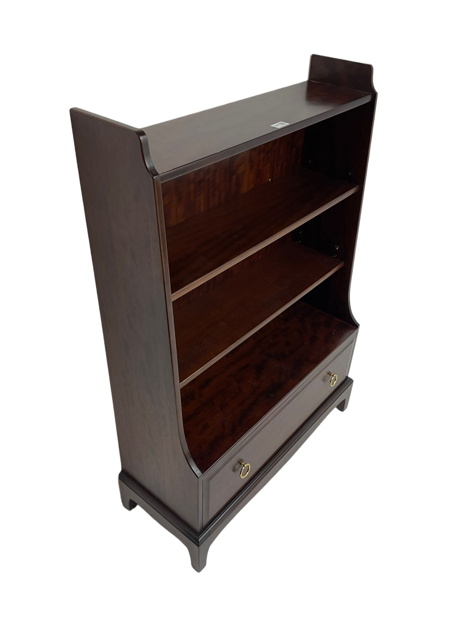 Stag Minstrel - mahogany open bookcase with drawer - Image 4 of 6