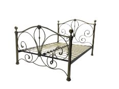 Bronze finish metal 4' 6� double bedstead