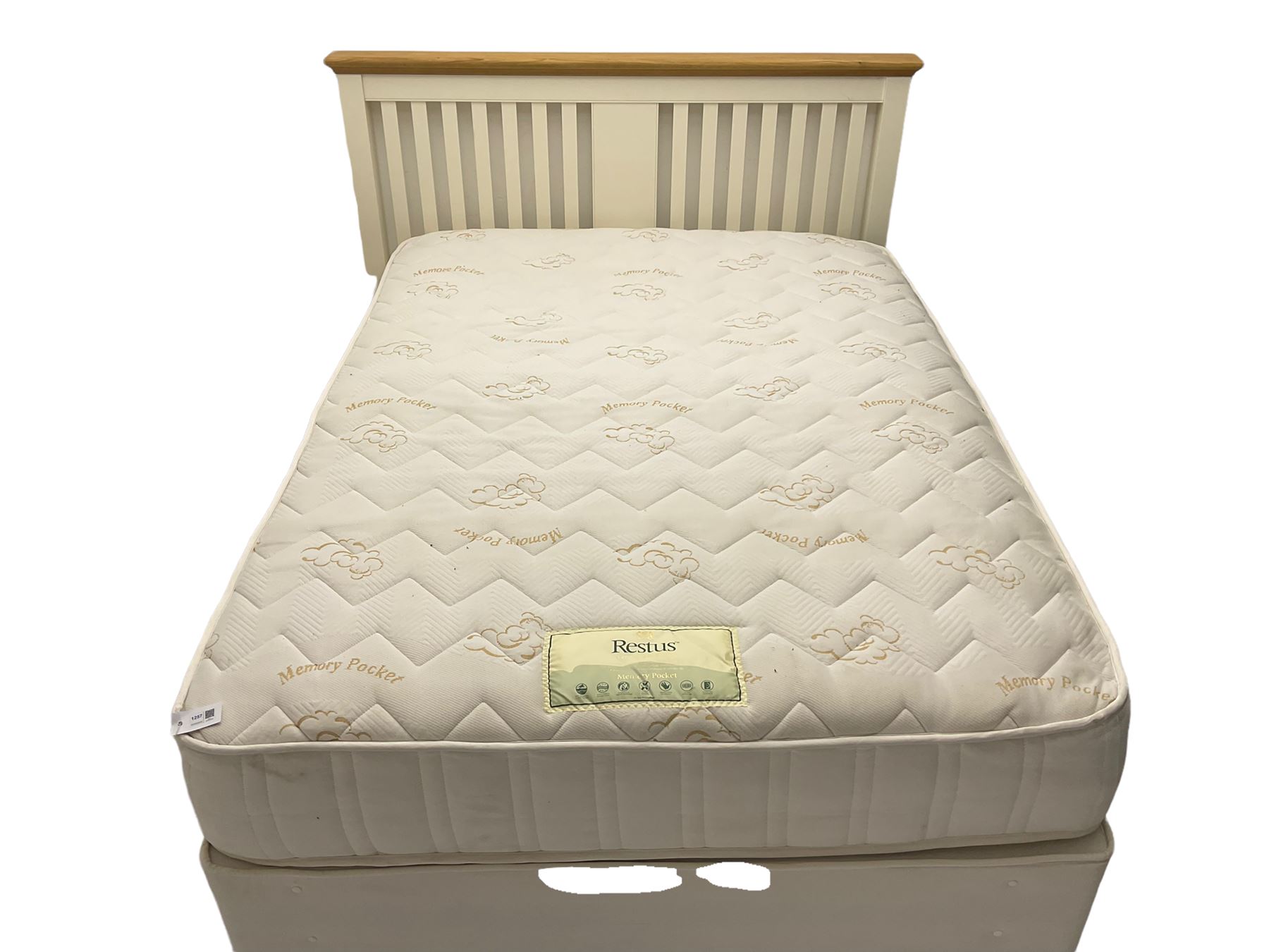 Restus 4' 6� double divan bed - Image 2 of 6