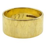 18ct gold wide wedding band