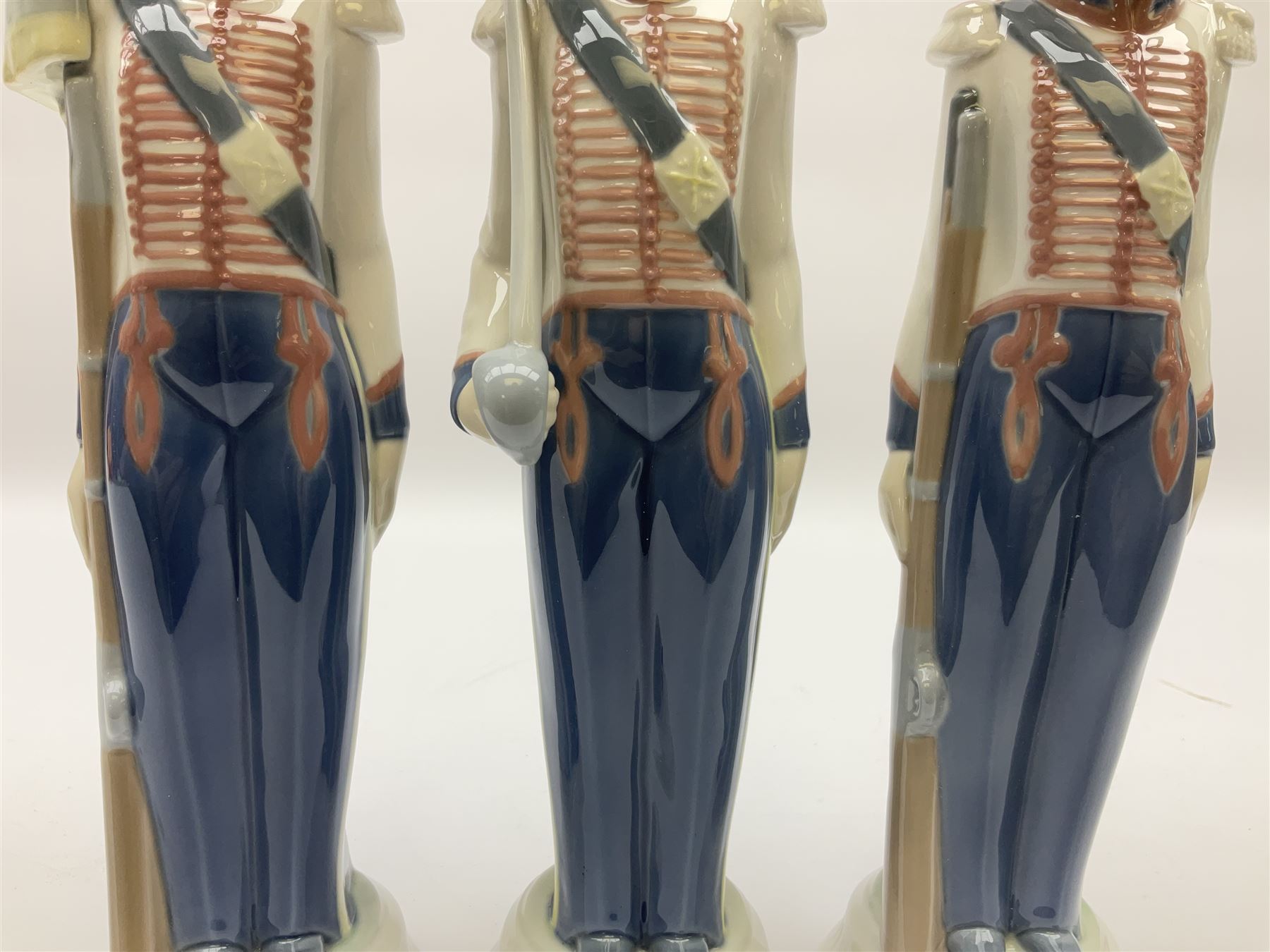 Three Lladro soldier figures - Image 4 of 8