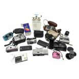 Kodak Instamatic 32 camera