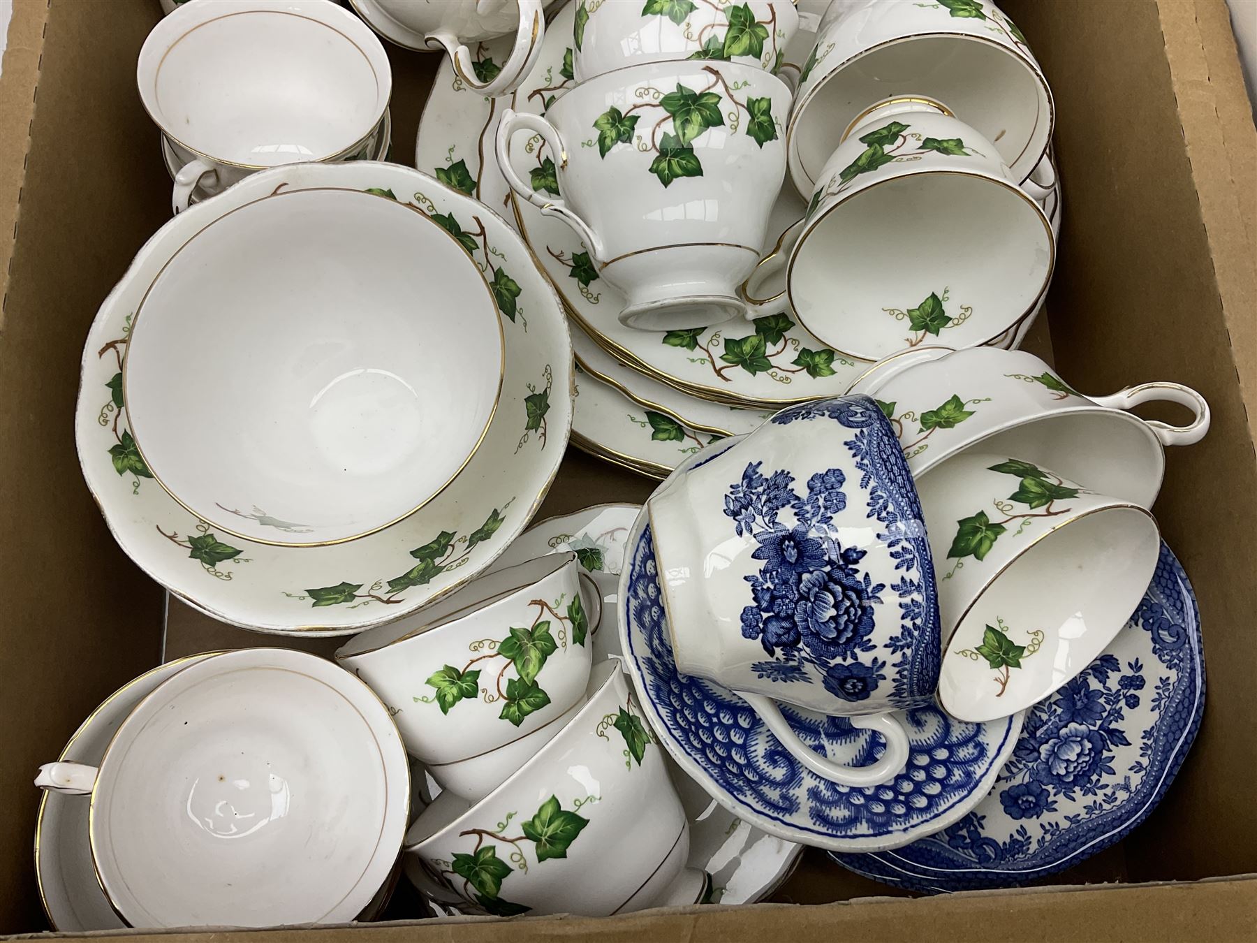 Large quantity of teawares to include Royal Doulton Etude pattern - Image 10 of 15
