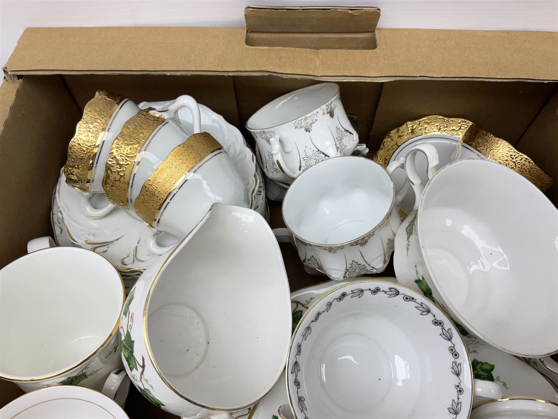 Large quantity of teawares to include Royal Doulton Etude pattern - Image 11 of 15