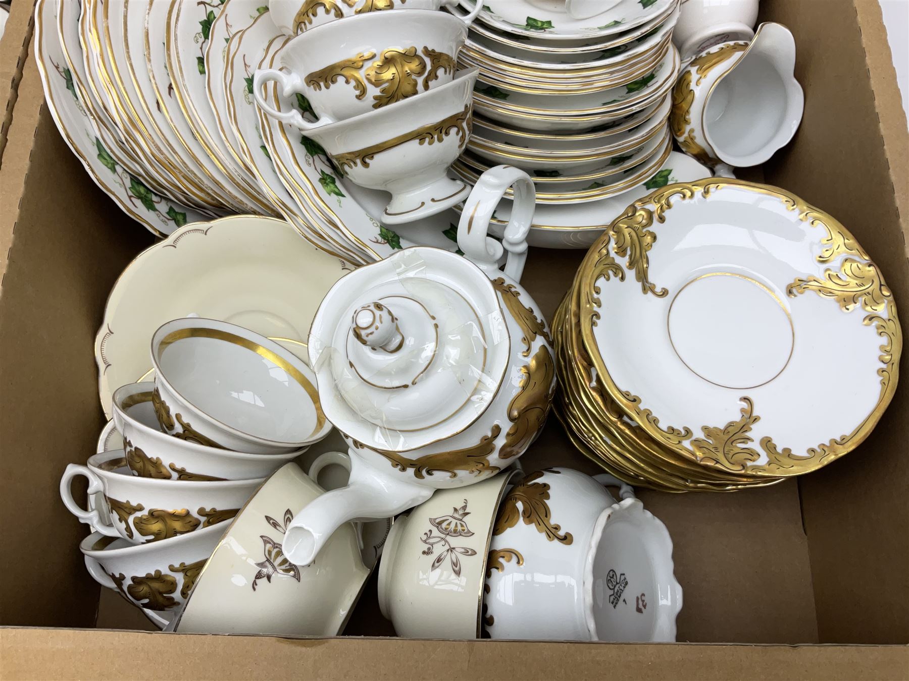 Large quantity of teawares to include Royal Doulton Etude pattern - Image 13 of 15