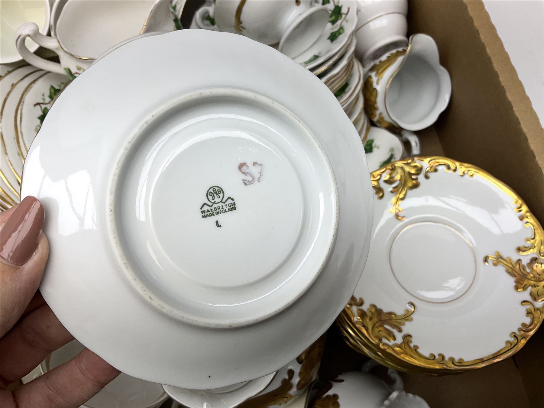 Large quantity of teawares to include Royal Doulton Etude pattern - Image 14 of 15