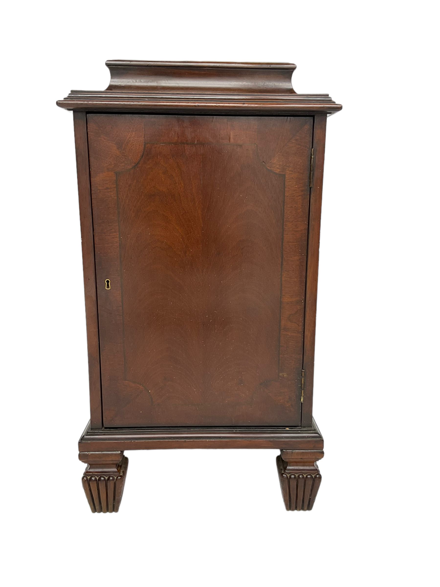 Regency style mahogany pedestal cabinet - Image 4 of 7