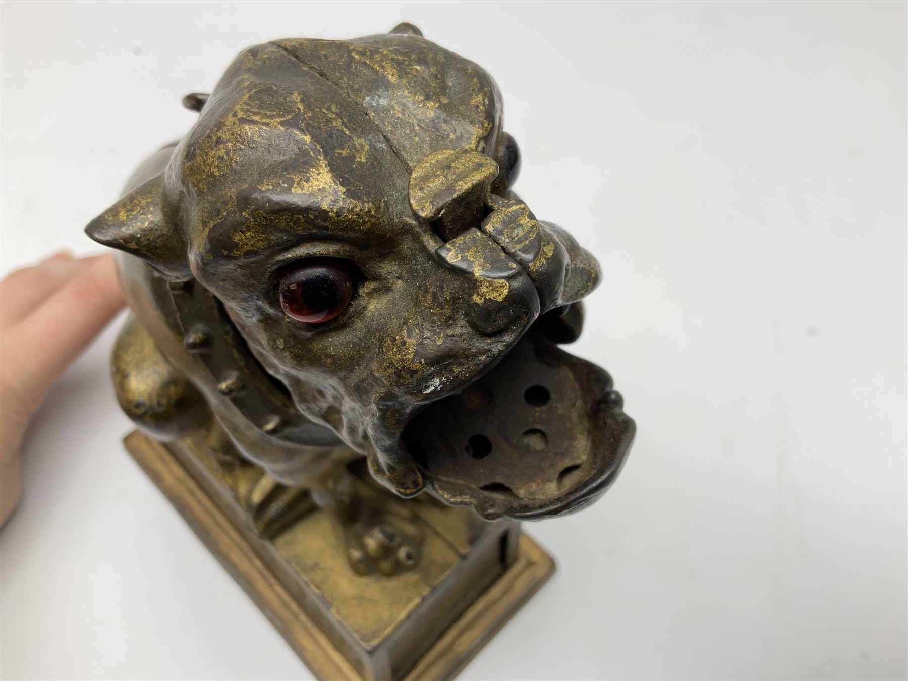 Late 19th century cast-iron mechanical money bank 'Bulldog Bank' by J & E Stevens with coin-on-nose - Image 7 of 8