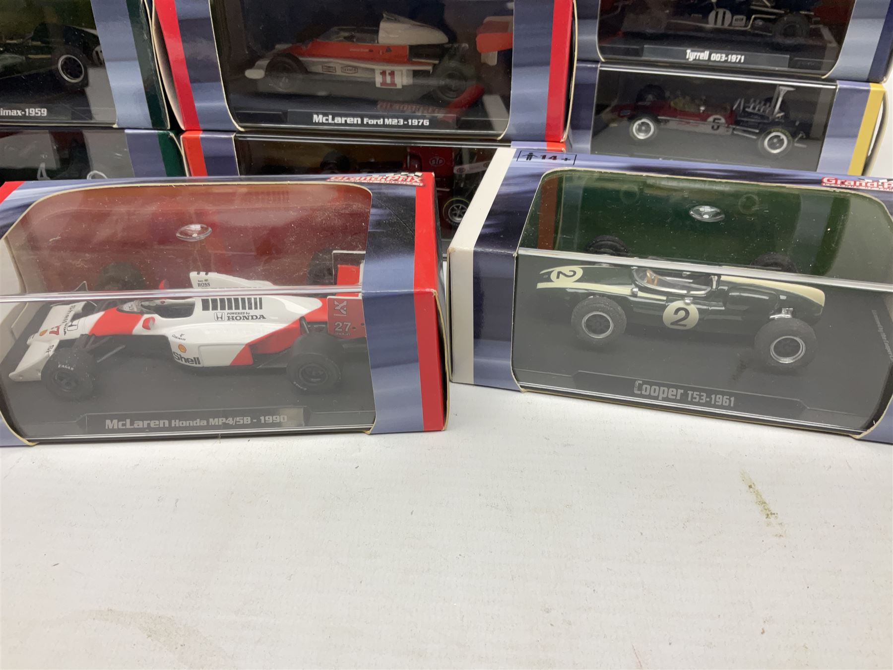 Thirty-one Atlas Editions Grand Prix Legends of Formula 1 series die-cast models - Image 3 of 9