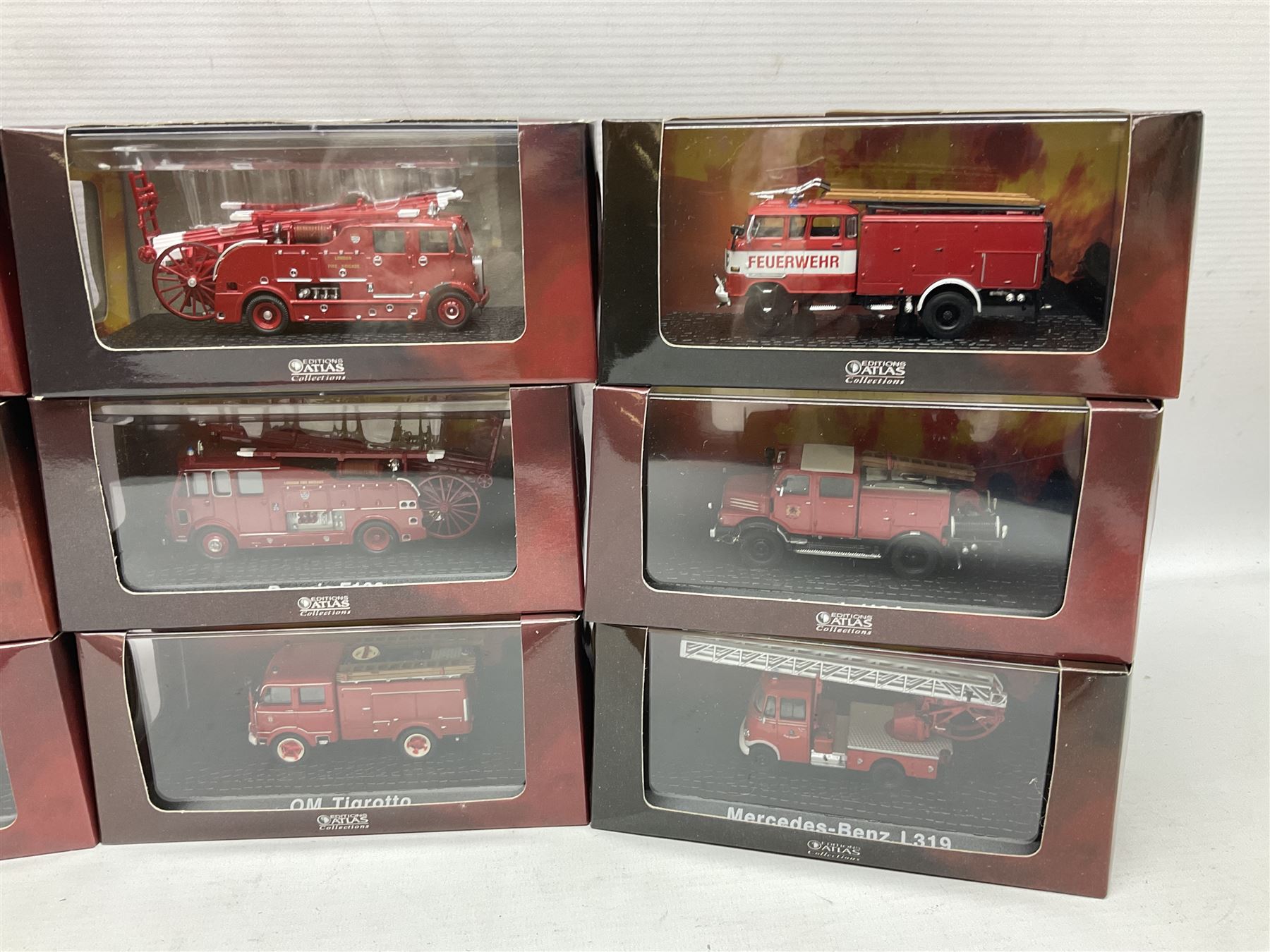 Twenty-six Atlas Editions Classic Fire Engine series die-cast models - Image 7 of 9