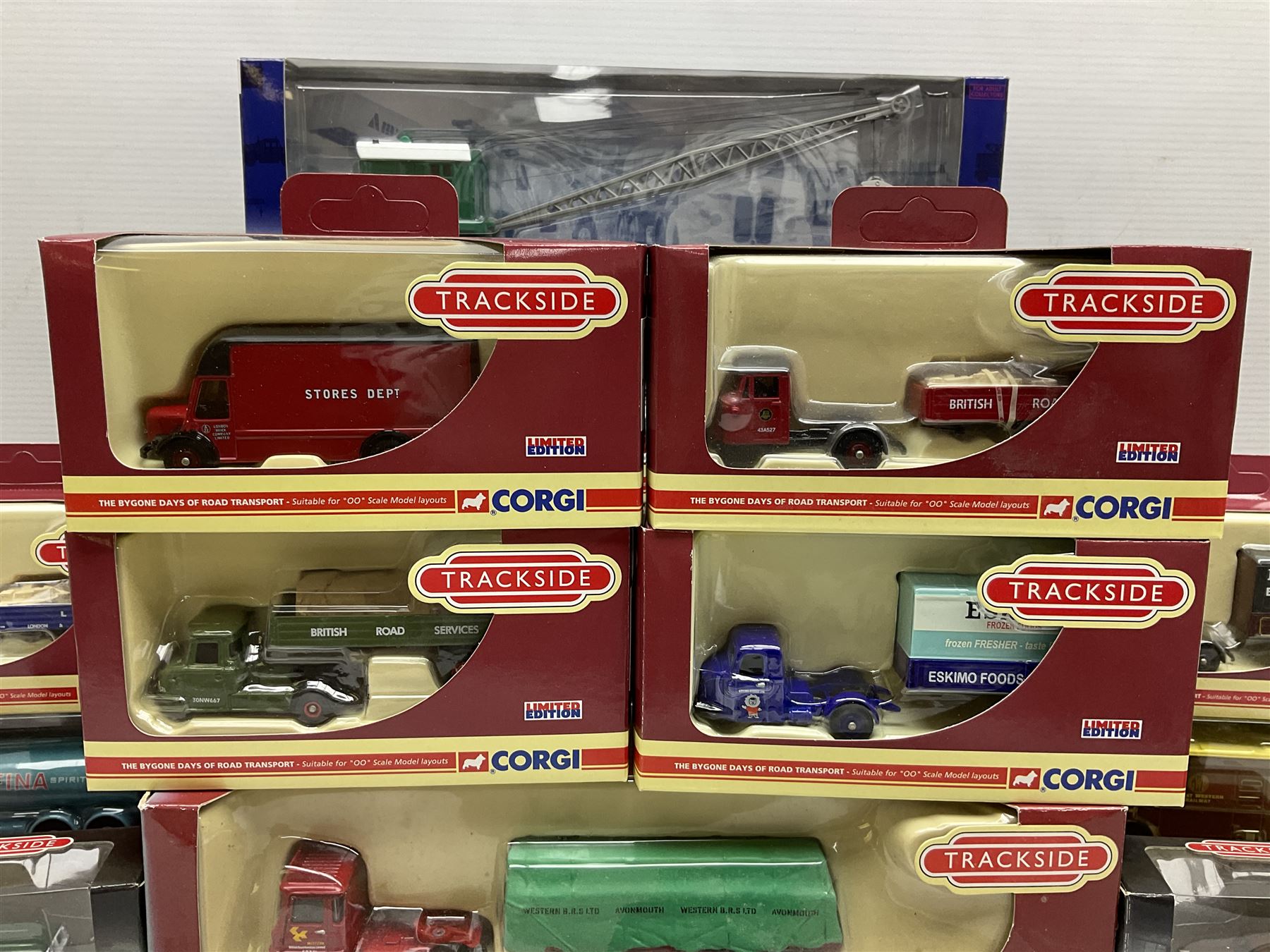 Corgi Trackside '00' scale die-cast models including eighteen limited edition - Image 7 of 12