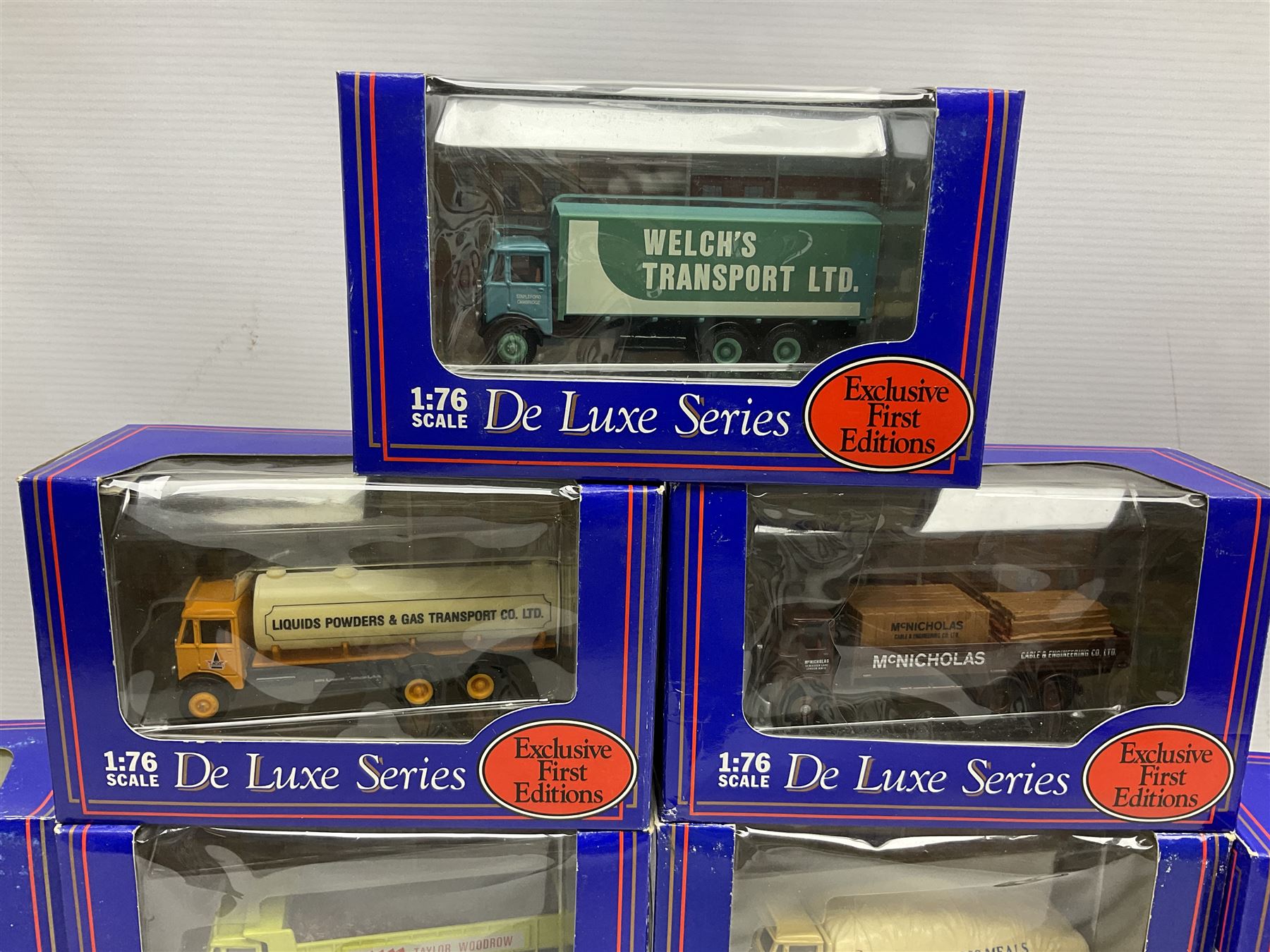 Twenty-two Exclusive First Editions De Luxe Series 1:76 scale die-cast models - Image 7 of 9