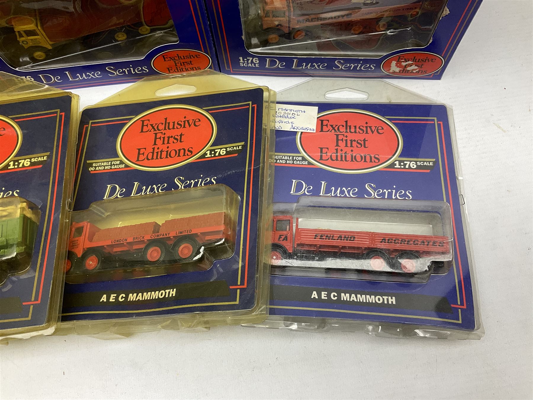 Twenty-two Exclusive First Editions De Luxe Series 1:76 scale die-cast models - Image 3 of 9