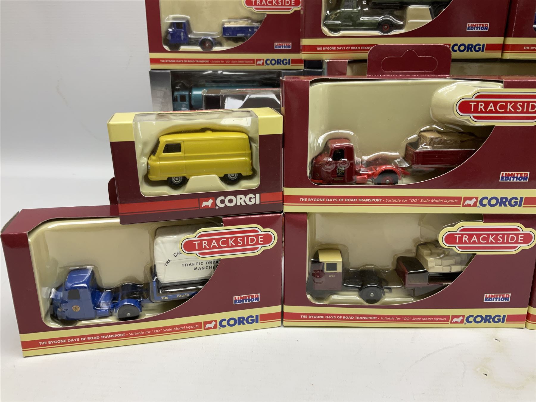 Corgi Trackside '00' scale die-cast models including eighteen limited edition - Image 5 of 12