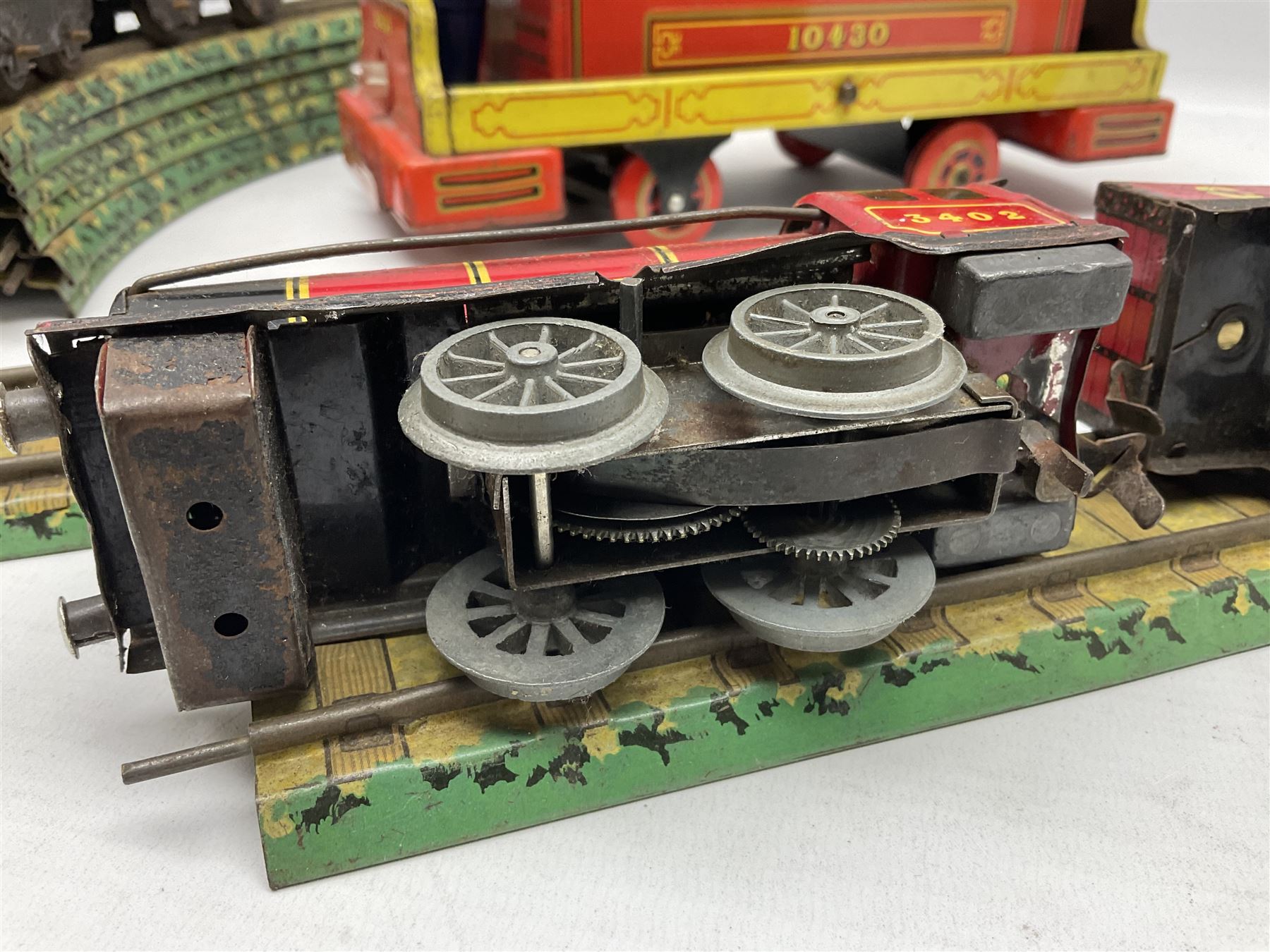 Chad Valley '0' gauge - clockwork tin-plate train set comprising LMS 0-4-0 tender locomotive No.3402 - Image 2 of 12