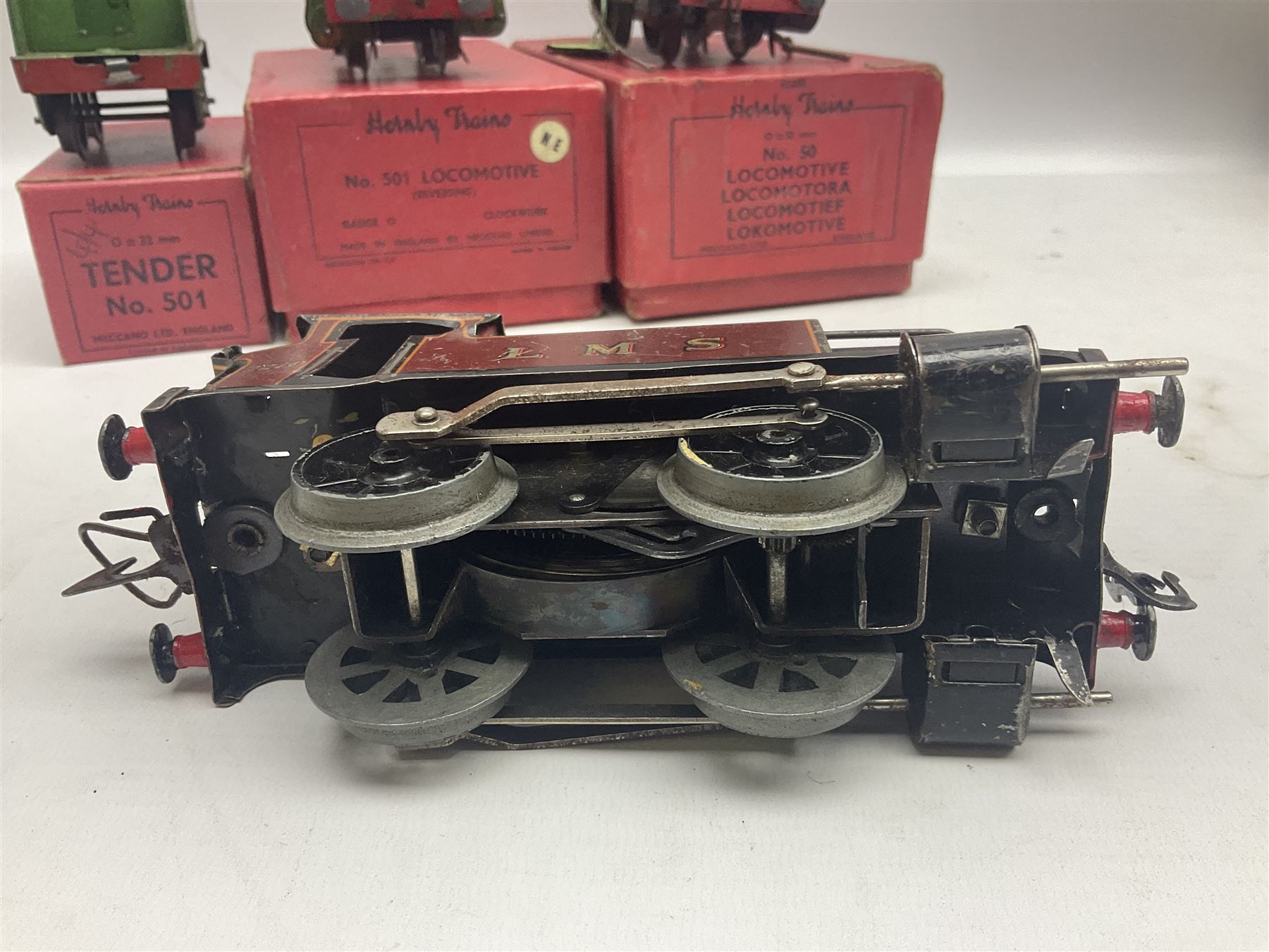 Hornby '0' gauge - No.501 clockwork 0-4-0 locomotive No.1842; boxed; No.501 Tender; boxed; No.101 cl - Image 4 of 14
