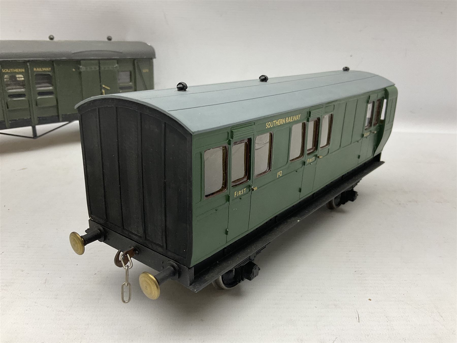Gauge 1 - scratch-built wooden and metal goods wagon with Southern Railway livery No.2273 L35.5cm; a - Image 3 of 8