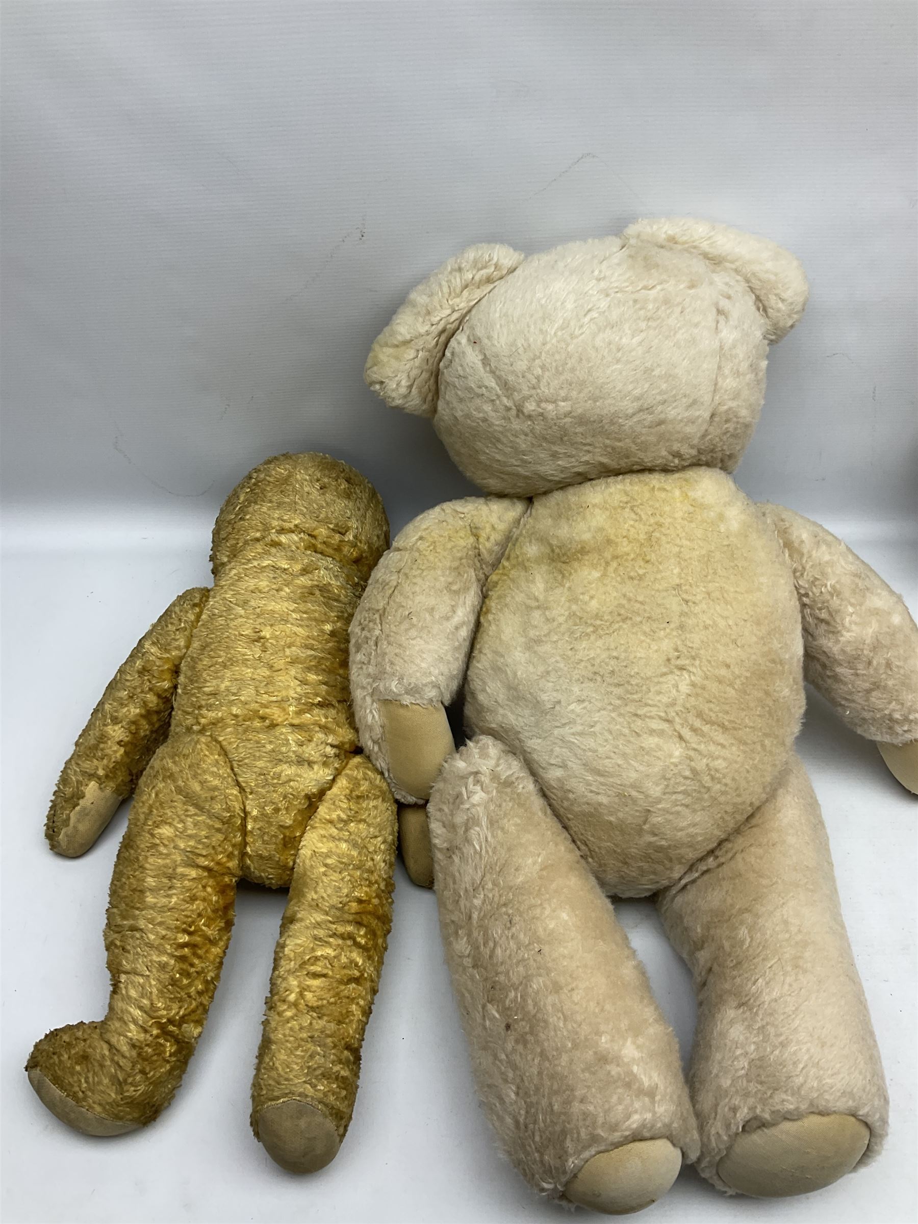 Four mid-20th century and later teddy bears including American style long bodied H71cm; large plush - Image 5 of 9