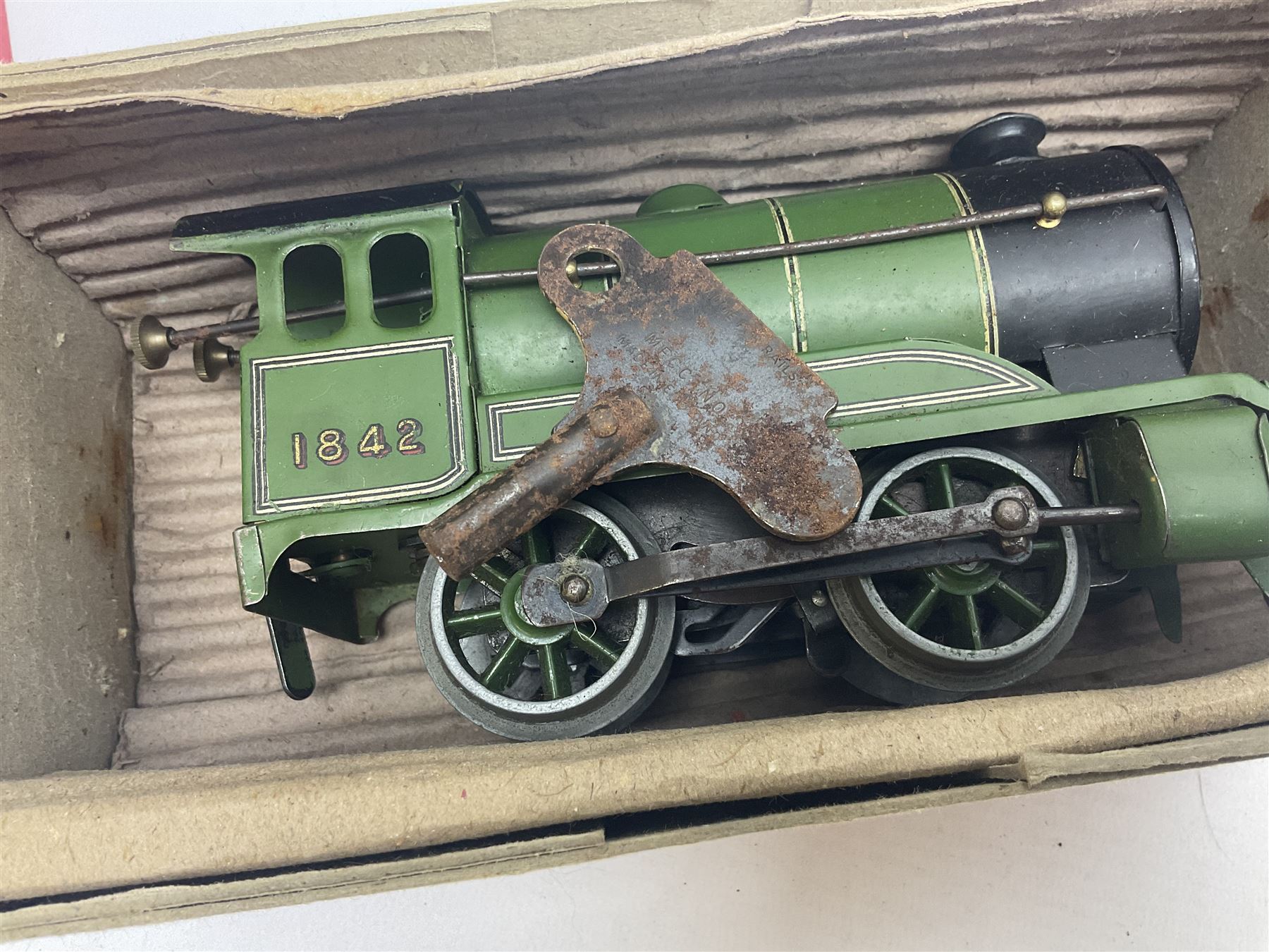 Hornby '0' gauge - No.501 clockwork 0-4-0 locomotive No.1842; boxed; No.501 Tender; boxed; No.101 cl - Image 9 of 14