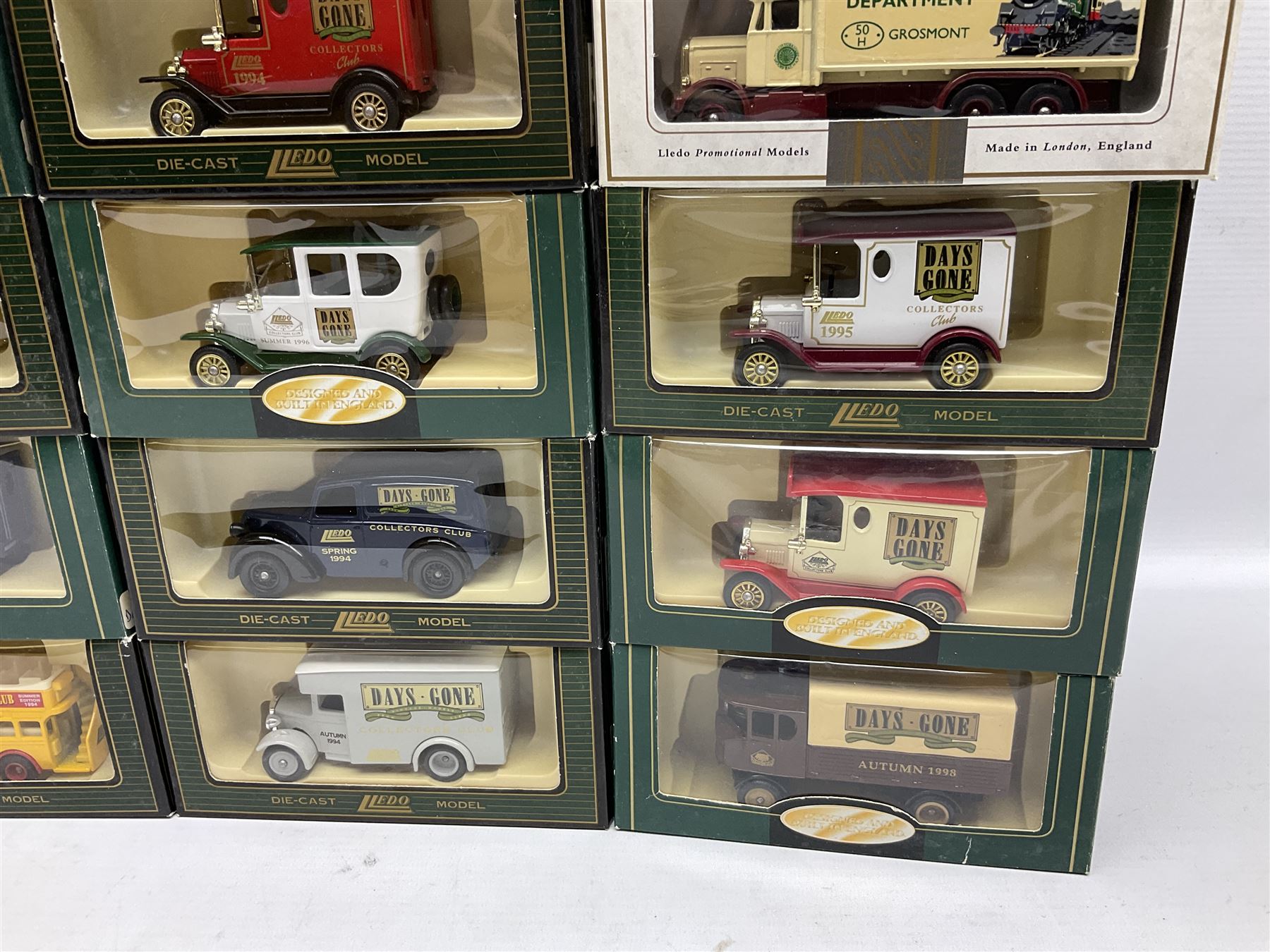Collection of Days Gone/ Lledo die-cast models including thirty Lledo Promotional Models - Image 17 of 17