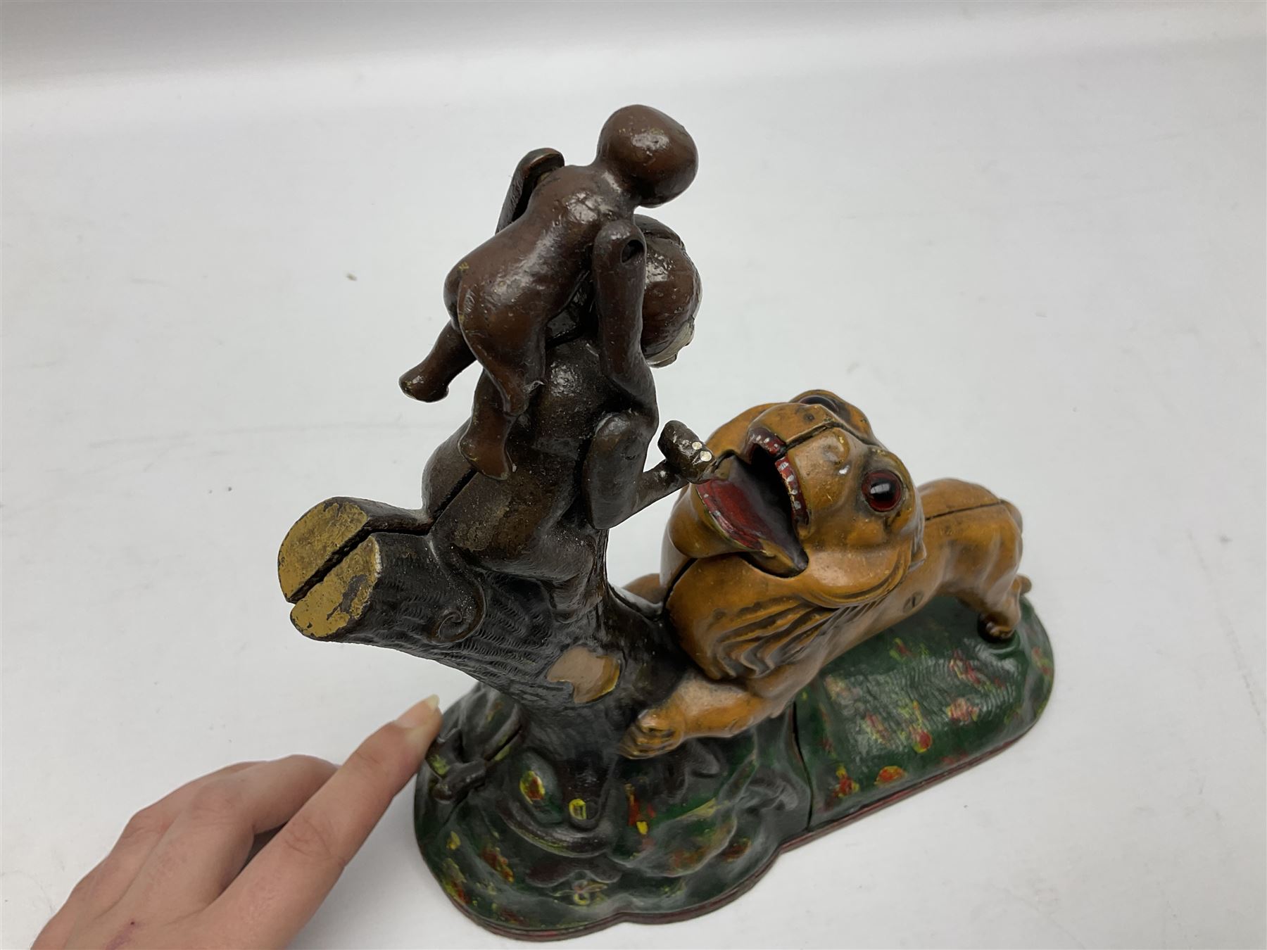 Late 19th century cast-iron mechanical money bank 'Lion and Two Monkeys' by Kyser & Rex with impress - Image 8 of 11